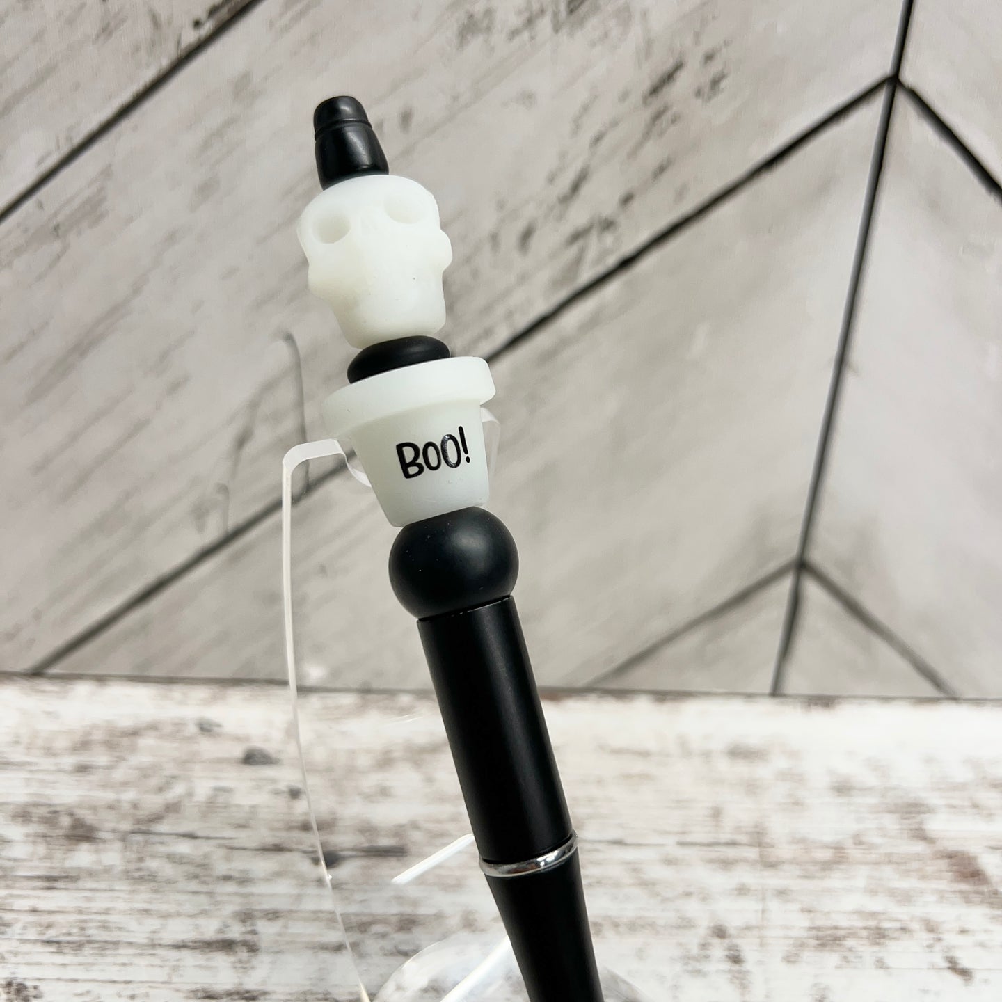 Glow In The Dark Boo Skull Plastic Pen